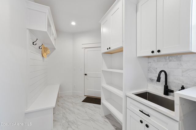 227 Mesa Drive, Athol, ID 83801