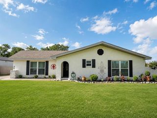 106 E Wayside Drive, Westlake, LA 70669