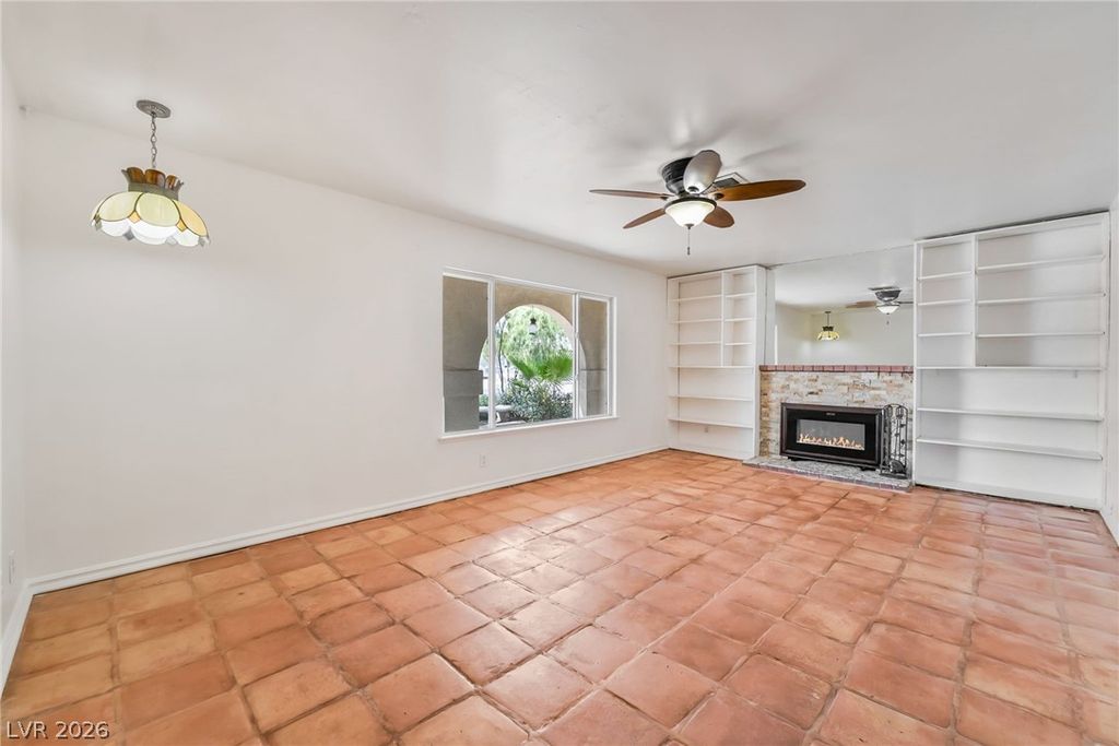 6604 Larchwood Lane, Las Vegas, NV 89103 — photo 3