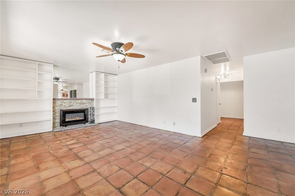 6604 Larchwood Lane, Las Vegas, NV 89103 — photo 4