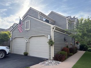 414 White Oak Lane, Barrington, IL 60010
