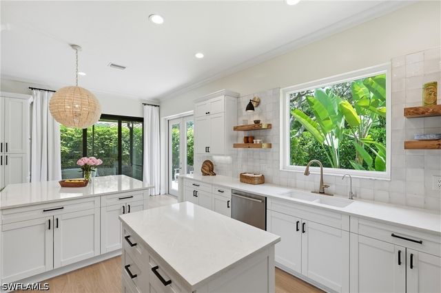 1123 Augusta Falls WAY, Naples, FL 34119