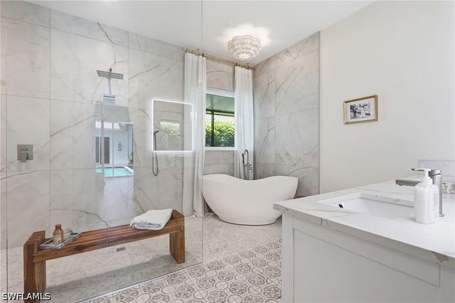 1123 Augusta Falls WAY, Naples, FL 34119