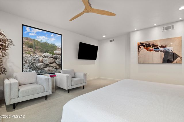 3898 N Camino Ojo De Agua, Tucson, AZ 85749