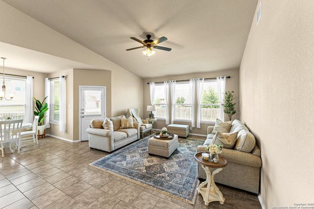 444 Quarter Mare, Cibolo, TX 78108