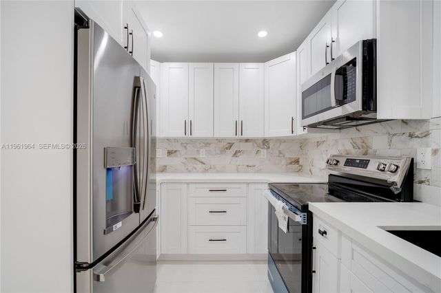 1406 SW 104th Ct, Miami, FL 33174