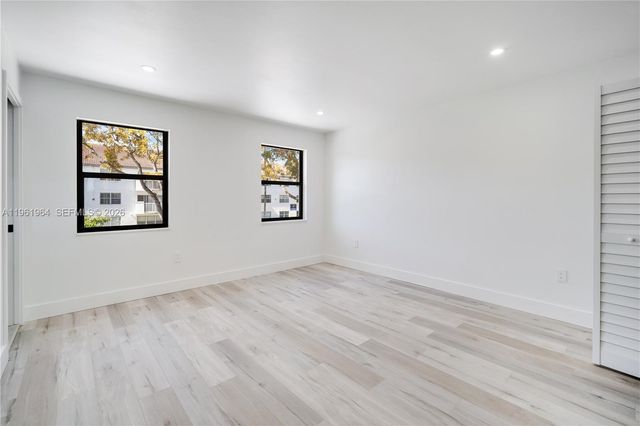 1406 SW 104th Ct, Miami, FL 33174