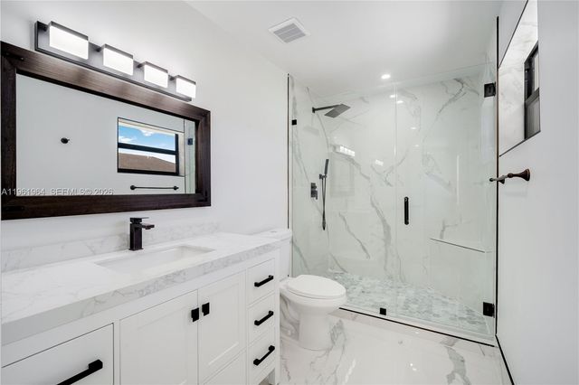 1406 SW 104th Ct, Miami, FL 33174