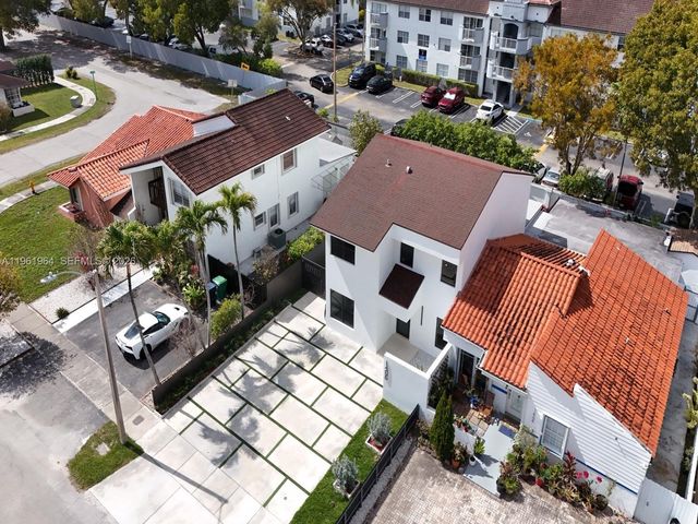 1406 SW 104th Ct, Miami, FL 33174