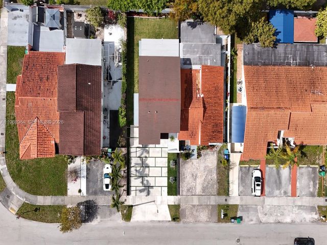 1406 SW 104th Ct, Miami, FL 33174