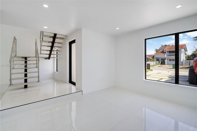 1406 SW 104th Ct, Miami, FL 33174