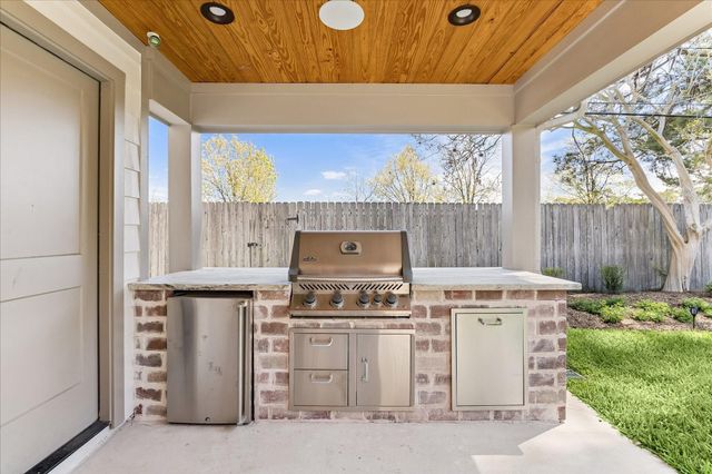 846 W Forest Drive, Houston, TX 77079