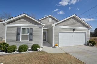 242 Hillendale Way, Pelzer, SC 29669