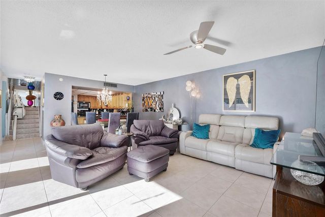 565 NW 98th Avenue 565, Plantation, FL 33324