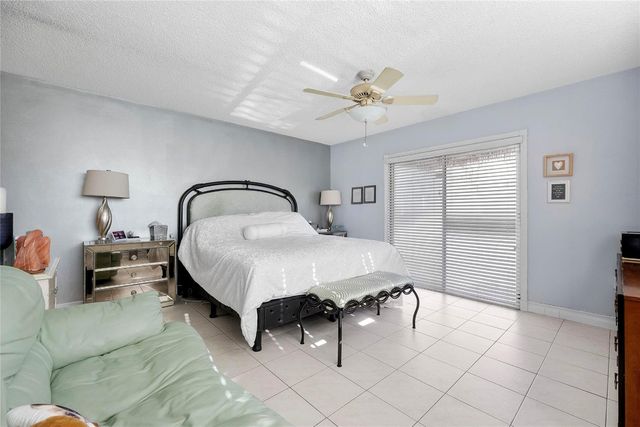 565 NW 98th Avenue 565, Plantation, FL 33324