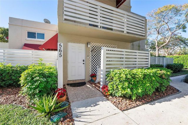565 NW 98th Avenue 565, Plantation, FL 33324