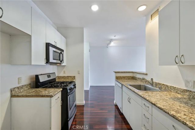1801 E Katella 4003, Anaheim, CA 92805