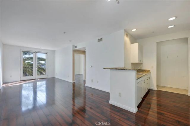 1801 E Katella 4003, Anaheim, CA 92805