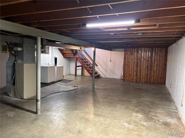 1125 Walker Avenue, St Louis, MO 63138