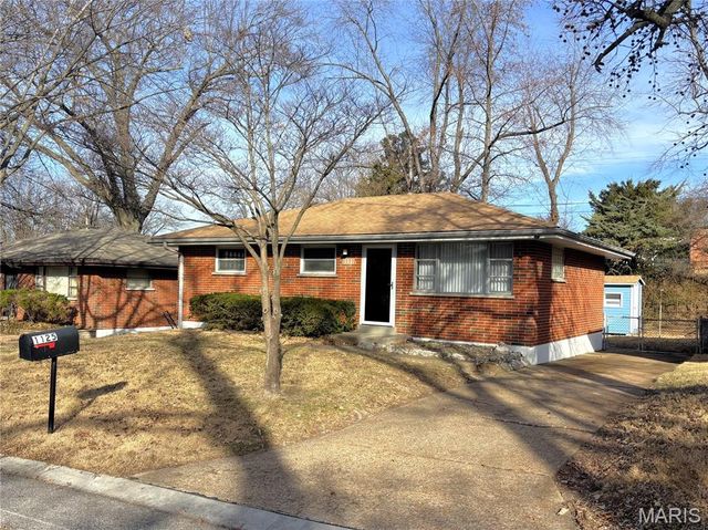 1125 Walker Avenue, St Louis, MO 63138