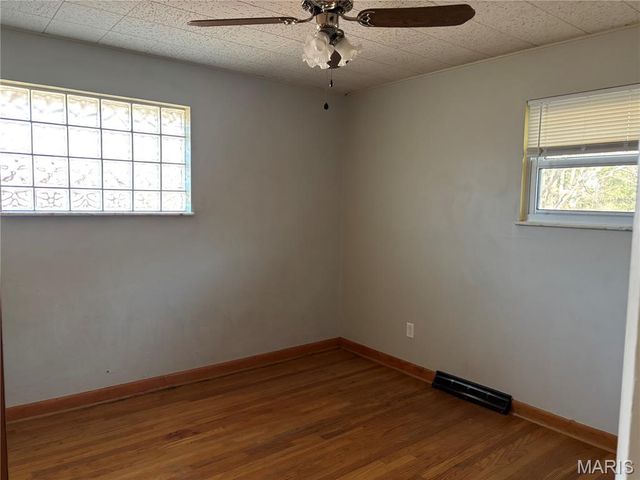 1125 Walker Avenue, St Louis, MO 63138