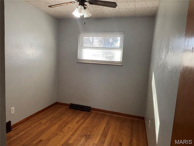 1125 Walker Avenue, St Louis, MO 63138