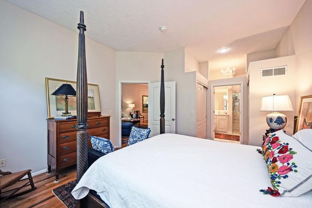 5928 Castlewood Crossing, Miami Twp, OH 45150