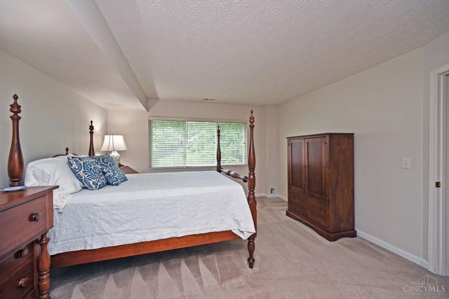 5928 Castlewood Crossing, Miami Twp, OH 45150