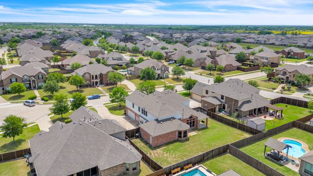 808 Wren Court, Forney, TX 75126