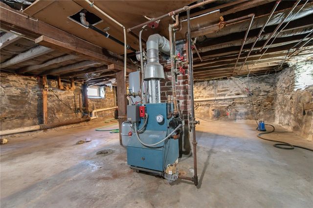 217 4th Avenue, Woonsocket, RI 02895