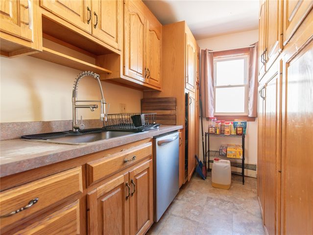 217 4th Avenue, Woonsocket, RI 02895