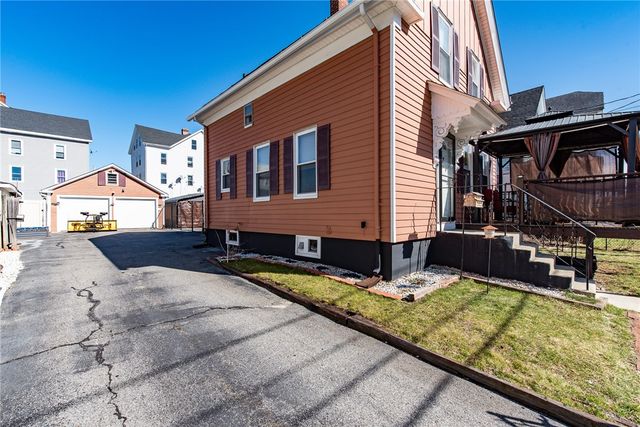 217 4th Avenue, Woonsocket, RI 02895