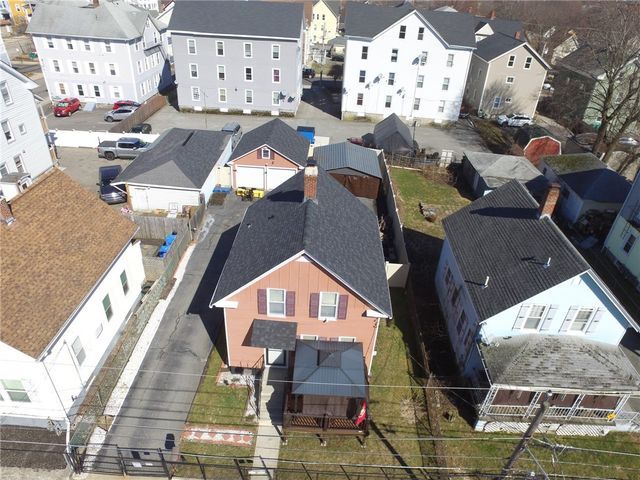 217 4th Avenue, Woonsocket, RI 02895