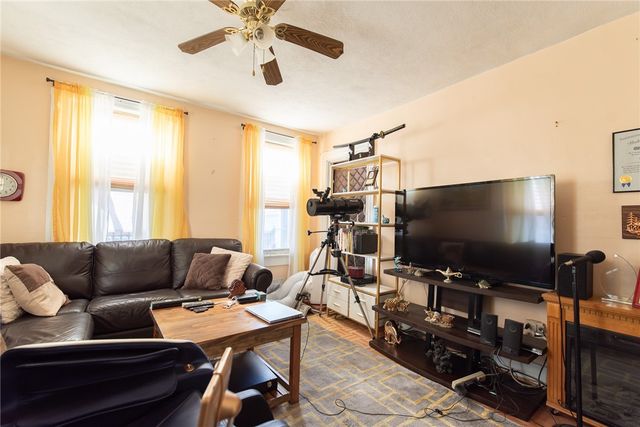 217 4th Avenue, Woonsocket, RI 02895