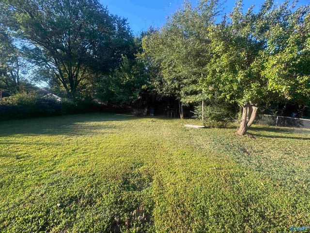 4605 Broadmeadow Lane NW, Huntsville, AL 35810