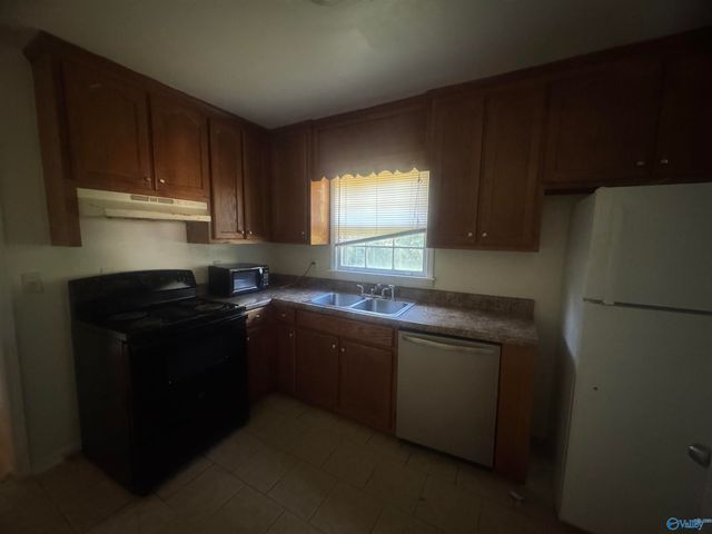 4605 Broadmeadow Lane NW, Huntsville, AL 35810