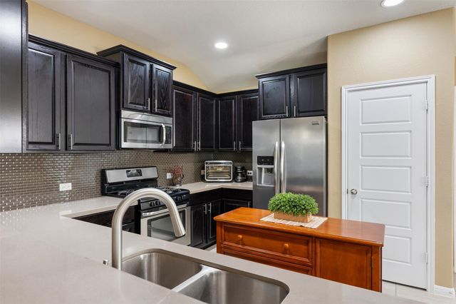 217 Deep Creek DR, Georgetown, TX 78626