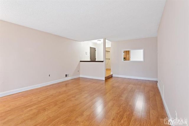 354 Willowbrook Drive, North Brunswick, NJ 08902