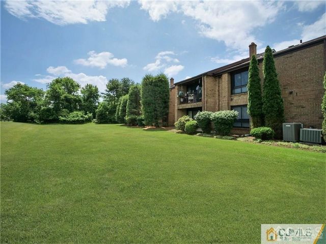 354 Willowbrook Drive, North Brunswick, NJ 08902