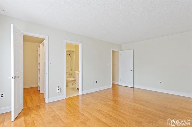 354 Willowbrook Drive, North Brunswick, NJ 08902