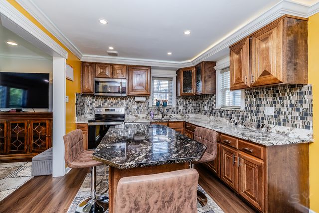 2717 N ATLANTIC Street, Franklin Park, IL 60131