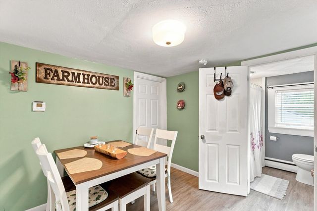 33 Beacon Hill Road, Derry, NH 03038