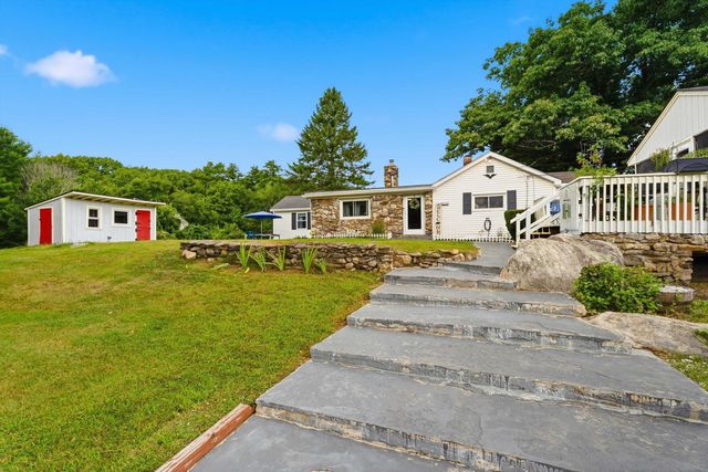 33 Beacon Hill Road, Derry, NH 03038