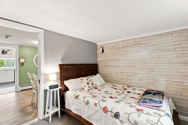 33 Beacon Hill Road, Derry, NH 03038