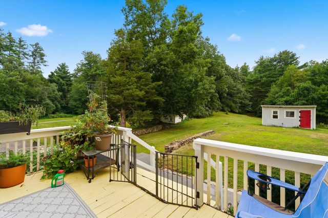 33 Beacon Hill Road, Derry, NH 03038
