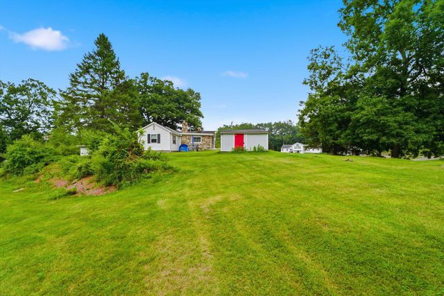 33 Beacon Hill Road, Derry, NH 03038
