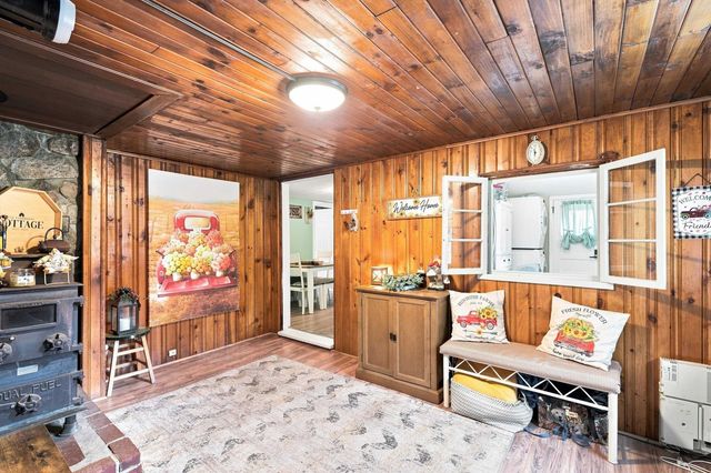 33 Beacon Hill Road, Derry, NH 03038