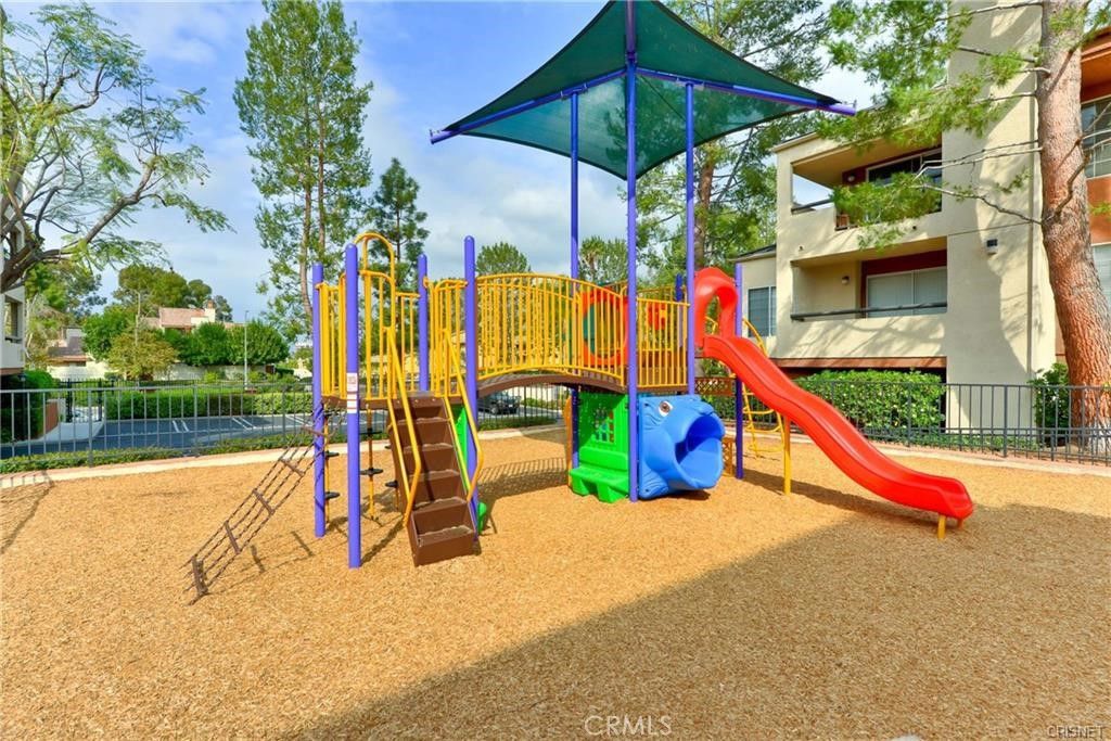 Image 18 of property listing at 5500 Owensmouth Avenue 311, Woodland Hills, CA 91367