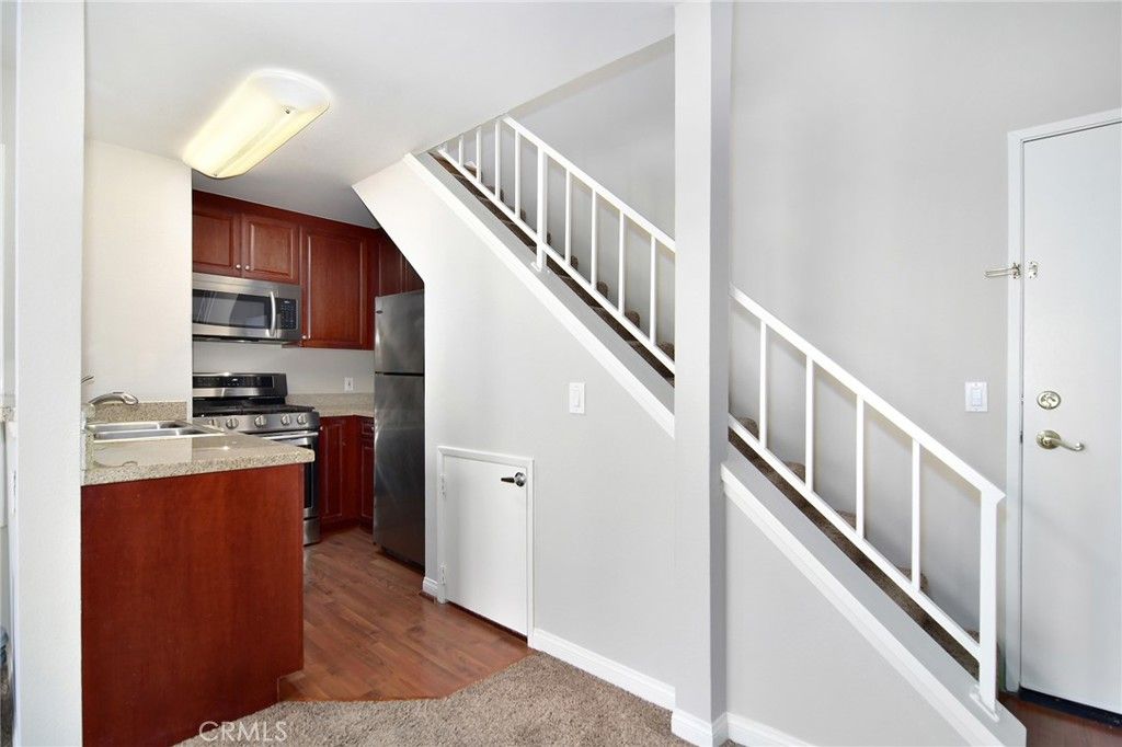 Image 5 of property listing at 5500 Owensmouth Avenue 311, Woodland Hills, CA 91367