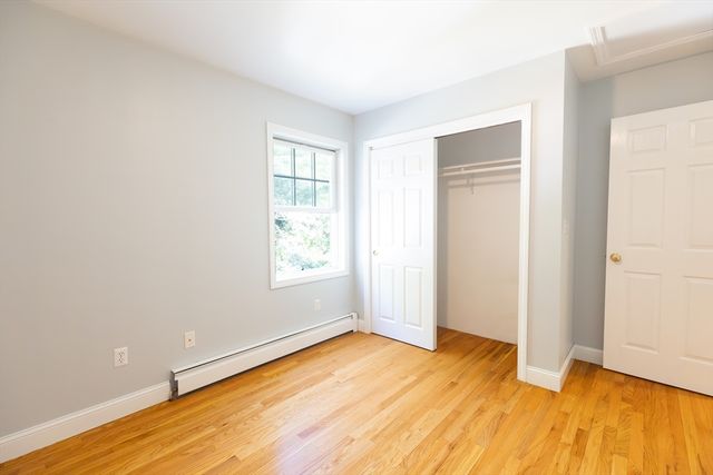 126 Dyer St, Gardner, MA 01440